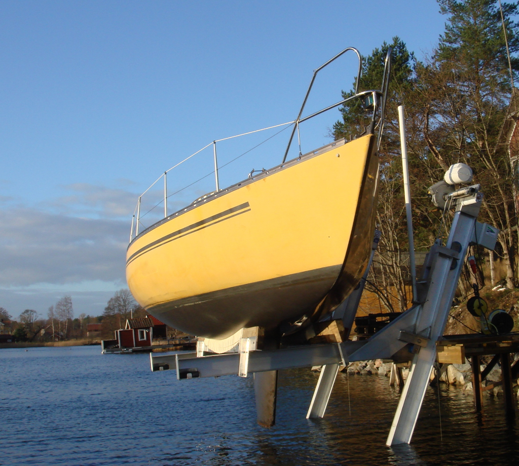 Elevator-Sail-Boat